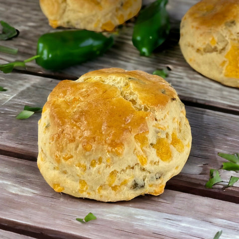 Jalapeno Cheddar Biscuits (4pk)